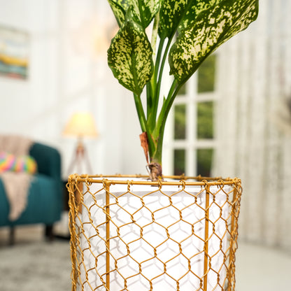 Golden Mesh Metal Pot with stand- 5.9 inches
